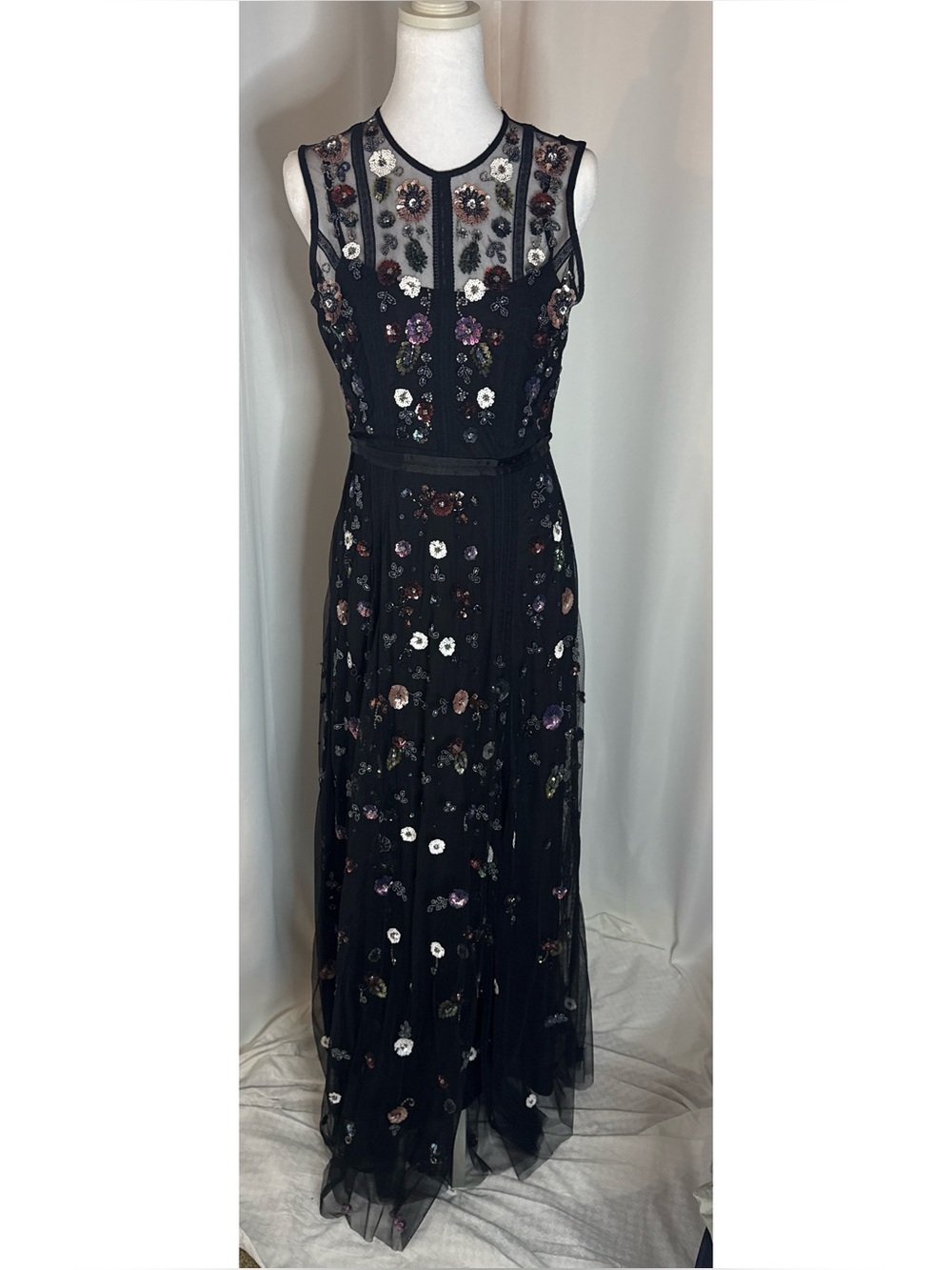Chelsea & Violet Sz 6 Beaded Sequin Floral Mesh Maxi Evening Dress